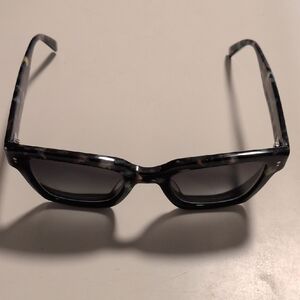 Warby Parker Tortoise Shell Prescription‎ Sunglasses